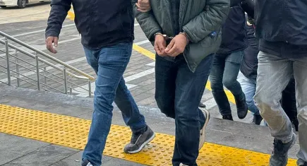 İzmir'de 2 polisin şehit olduğu silahlı saldırı soruşturmasında gözaltı sayısı 9 oldu