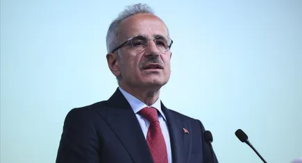 Bakan Uraloğlu açıkladı: Motorcu dostu bariyerler 300 kilometreye ulaşacak! 