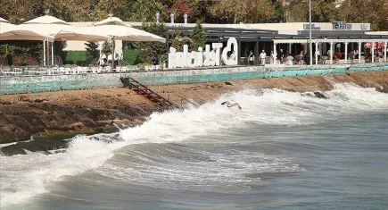 Tekirdağ'da poyraz deniz ulaşımını etkiledi