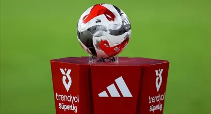 Süper Lig’de erteleme heyecanı: 3 maç aynı saatte