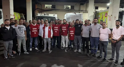 Karşıyaka Belediyesi’nde 1800 işçi maaş krizi nedeniyle iş bıraktı