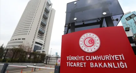 Ankara’dan rekor ihracat! Otomotiv sektörü zirvede, gemi ve yat hizmetleri sürpriz yükseliş
