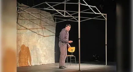 Berkay Ateş'ten tek kişilik bir hikaye