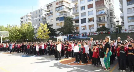 İzmir ve çevre illerdeki okullarda afetlere karşı eş zamanlı tatbikat gerçekleştirildi