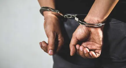 İzmir’de 5 motosiklet çalan 2 kişi tutuklandı