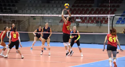 Sultanlar Ligi’nde İzmir derbisi