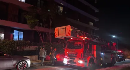 İzmir haber: Apartman dairesinde yangın çıktı