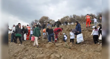 Ödemiş’te Milli Ağaçlandırma Günü’nde 2 bin fidan toprakla buluşturuldu