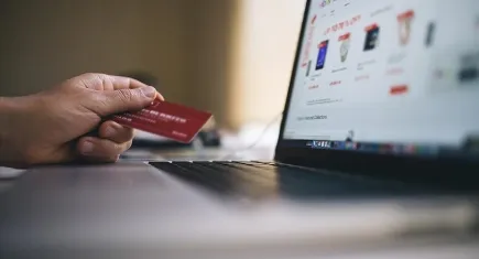 KVKK’dan Kasım İndirimi Uyarısı: Sahte Sitelerde Tehlike Büyüyor