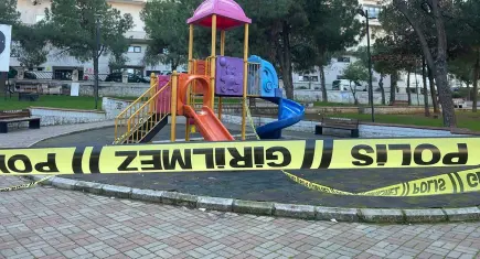 İzmir haber: Karabağlar'da parkta 1 çocuğun öldüğü kavgaya ilişkin 2 zanlı tutuklandı