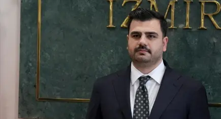 AK Partili İnan’dan Duman’a tepki: İşçi grevde, başkan Phuket’te!