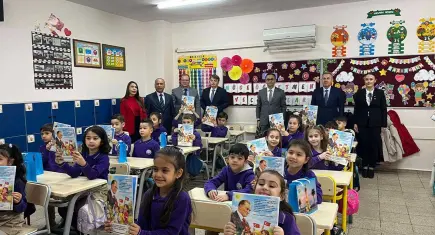 İzmir’de karne sevinci: 721 bin öğrenci yarıyıl tatiline çıktı