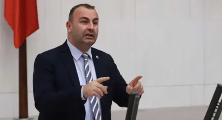CHP’li Arslan: Projeler, politik bariyerlere takılıyor