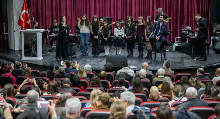 Minik müzisyenlerden Barış Manço ve Cem Karaca’ya saygı konseri
