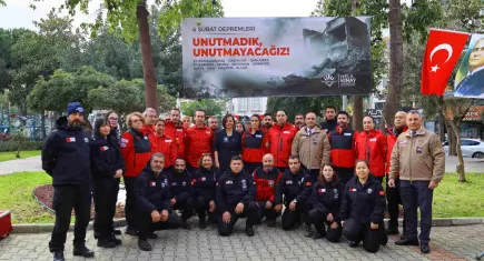 Karabağlar’da 6 Şubat depremi anıldı: Mahalle Afet Gönüllüleri sertifikalarını aldı
