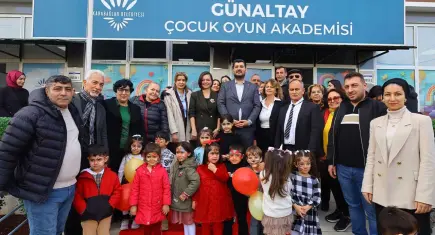 Karabağlar Belediyesi’nden 4’üncü Ücretsiz Çocuk Oyun Akademisi