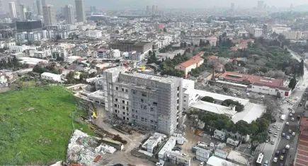 Eşrefpaşa Hastanesi ek hizmet binası yükseliyor