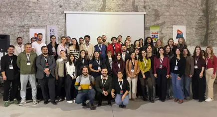 Gençler İzmir’in geleceğini forumda konuştu