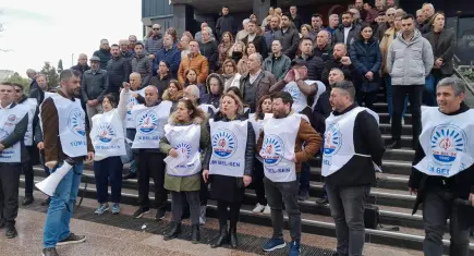 Buca’da memurlar eylemde: 7 aydır alacaklarını alamıyorlar