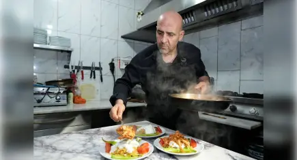 5 ayda 50 kilo verdi: İzmirli aşçının inanılmaz değişimi