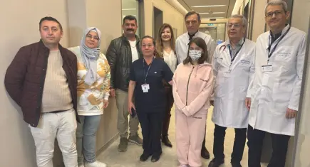 İzmir’de dayılardan iki kuşağa hayat: 17 yıl arayla aynı aileye böbrek nakli