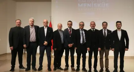 İzmir'de canlı yayında menisküs nakli