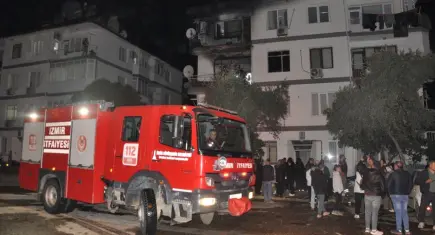 İzmir haber: Annesini hastaneye götüren kişinin evinde çıkan yangında hasar oluştu