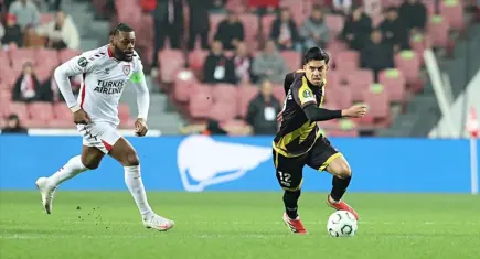 Samsunspor, Rayo Vallecano'ya 3-1 yenildi: UEFA Konferans Ligi’nde tur umudunu İspanya’ya bıraktı