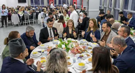 Bornova’da vefa sofrası: Şehit aileleri ve gazilerle duygu dolu iftar