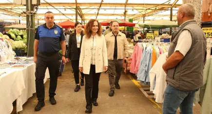 Karşıyaka’da pazar yerlerinde kesici alet satışı yasaklandı