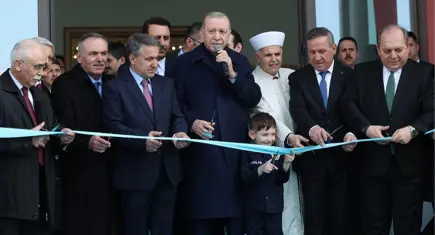 Cumhurbaşkanı Erdoğan: Milli ve manevi kimliğimize sahip çıkmaya devam edeceğiz