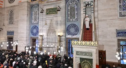 Diyanet İşleri Başkanı Arpaguş: Yüreklerin en ağır yükü olan küslüklere bugün son verelim