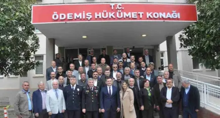 Ödemiş’te bayram coşkusu protokol ve vatandaşları buluşturdu