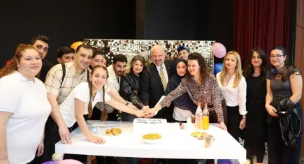 Menemen’de Dünya Tiyatrolar Günü kutlandı
