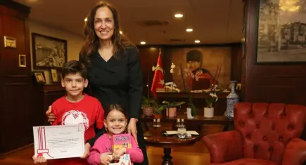 Karşıyaka’da kitap şampiyonları ödüllerini aldı