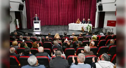 Bornova’da muhtarlar birlik mesajı verdi: Zeki Güler yeniden başkan