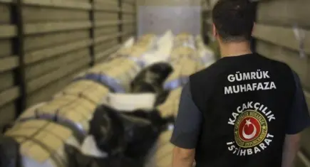 Kapıkule’de dev operasyon: 33,2 milyon liralık kaçak eşya ele geçirildi