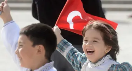İzmir İş Dünyasından 23 Nisan mesajları