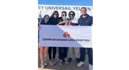 İEÜ’den çifte kupa başarısı
