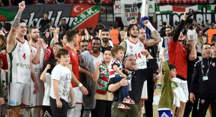 Karşıyaka’nın potada önünde iki final kaldı
