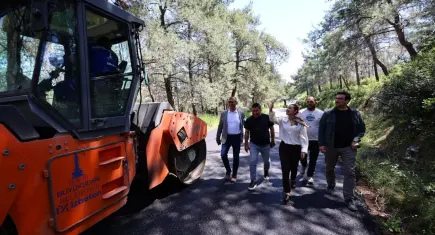 Efes Selçuk’ta asfalt seferberliği Pamucak’tan başladı