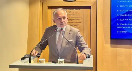 Ege Yaş Meyve Sebze Birliği’nde Başkan Hayrettin Uçak bayrağı devretti  