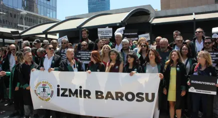 Adliye önünde adalet zinciri: “Yargı siyasallaşmamalı”