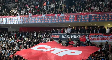 CHP’li eski ilçe başkanlarından ortak çağrı: Çözüm sandık, çare kurultay