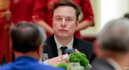 Elon Musk'tan dev yapay zeka hamlesi