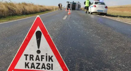 İzmir haber: Tarım işçilerini taşıyan midibüs devrildi
