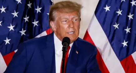 Trump’tan İran açıklaması: Donanmaları denizin dibini boyladı