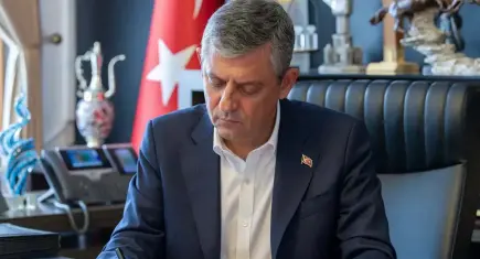 Özgür Özel, Hüseyin Can Güner'i ziyaret etti