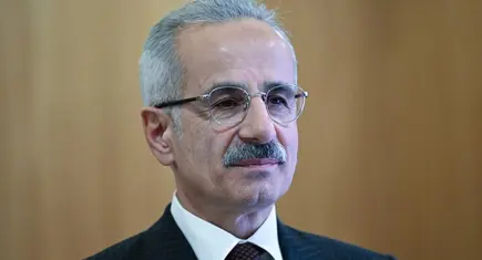Bakan Uraloğlu açıkladı: 352 araç muayene istasyonuyla vatandaşlarımıza hizmet edeceğiz