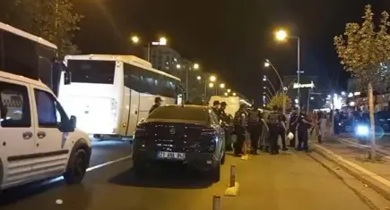 Düğünde tekmeli yumruklu Kavga
